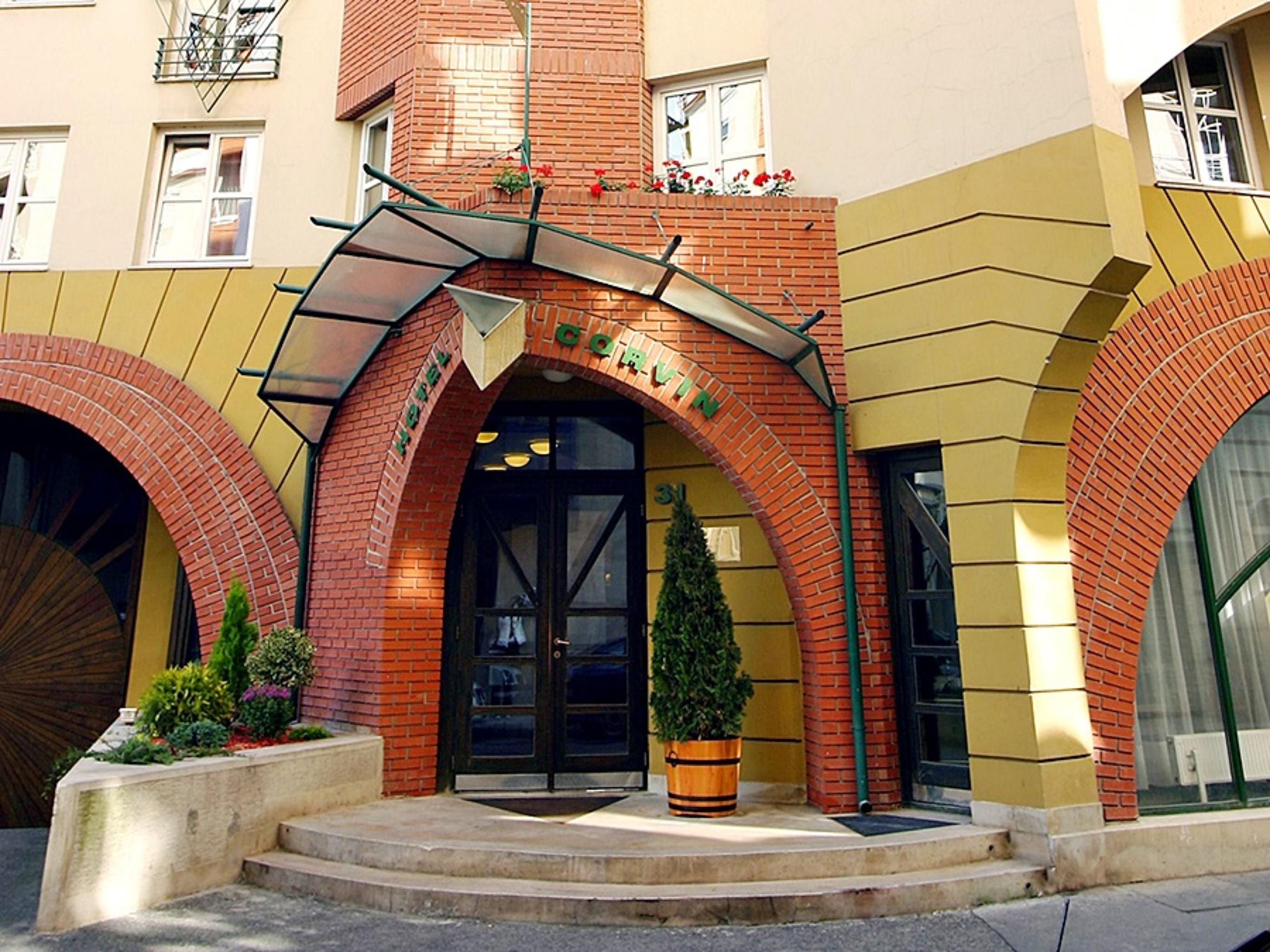 Corvin Corvin Wing Hotel 4*